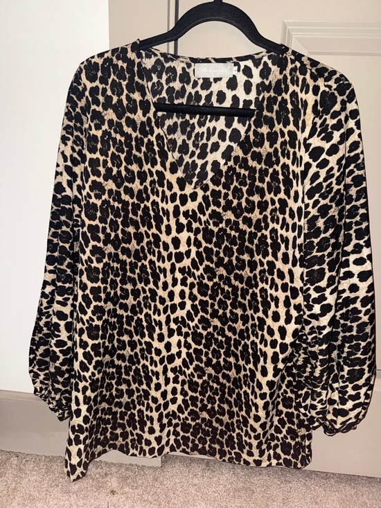 Tops - Leopard Print V-Neck Blouse - Black & Cream